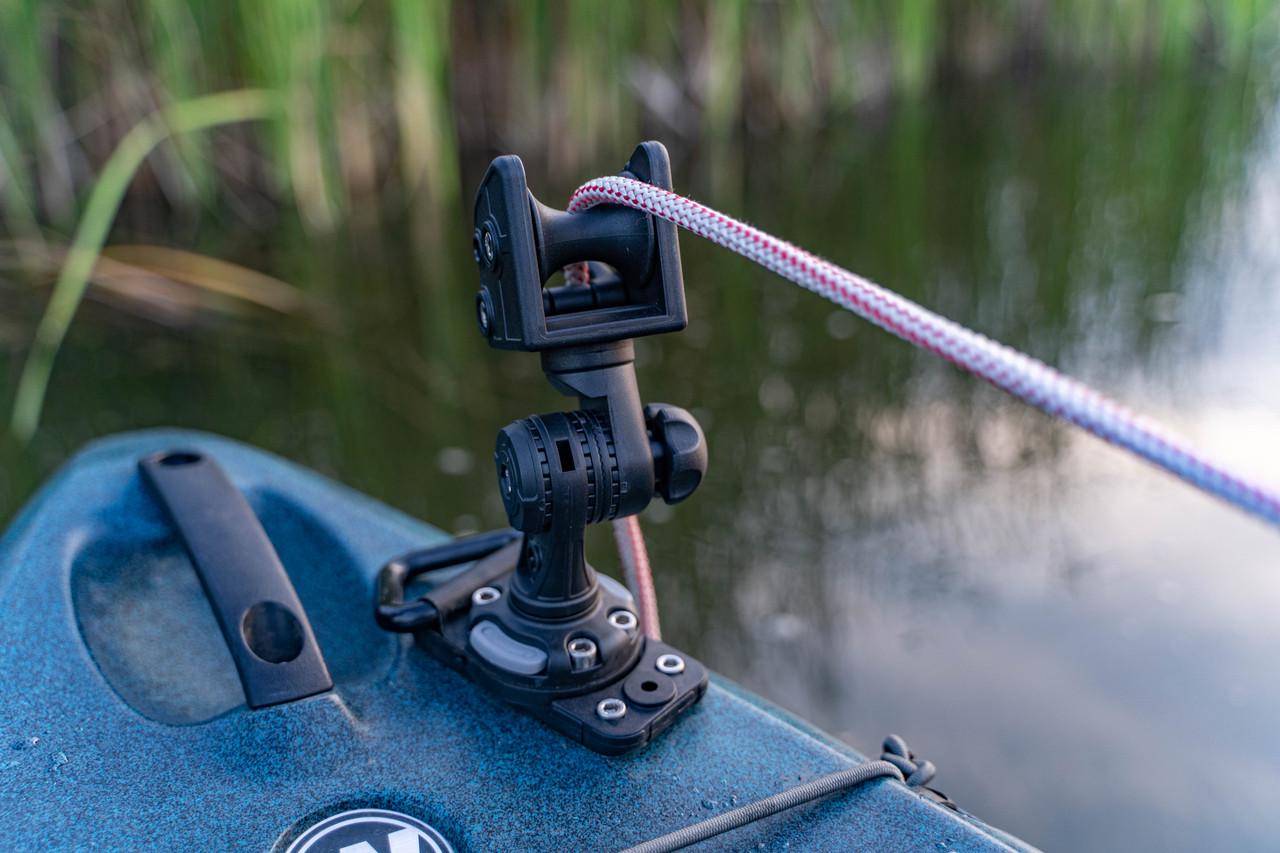 Поворотно-наклонный якорный риф-ролик Borika FASTen ARr003 с направляющим кольцом для фала Черно-серый (01.10.004.03.01) - фото 5