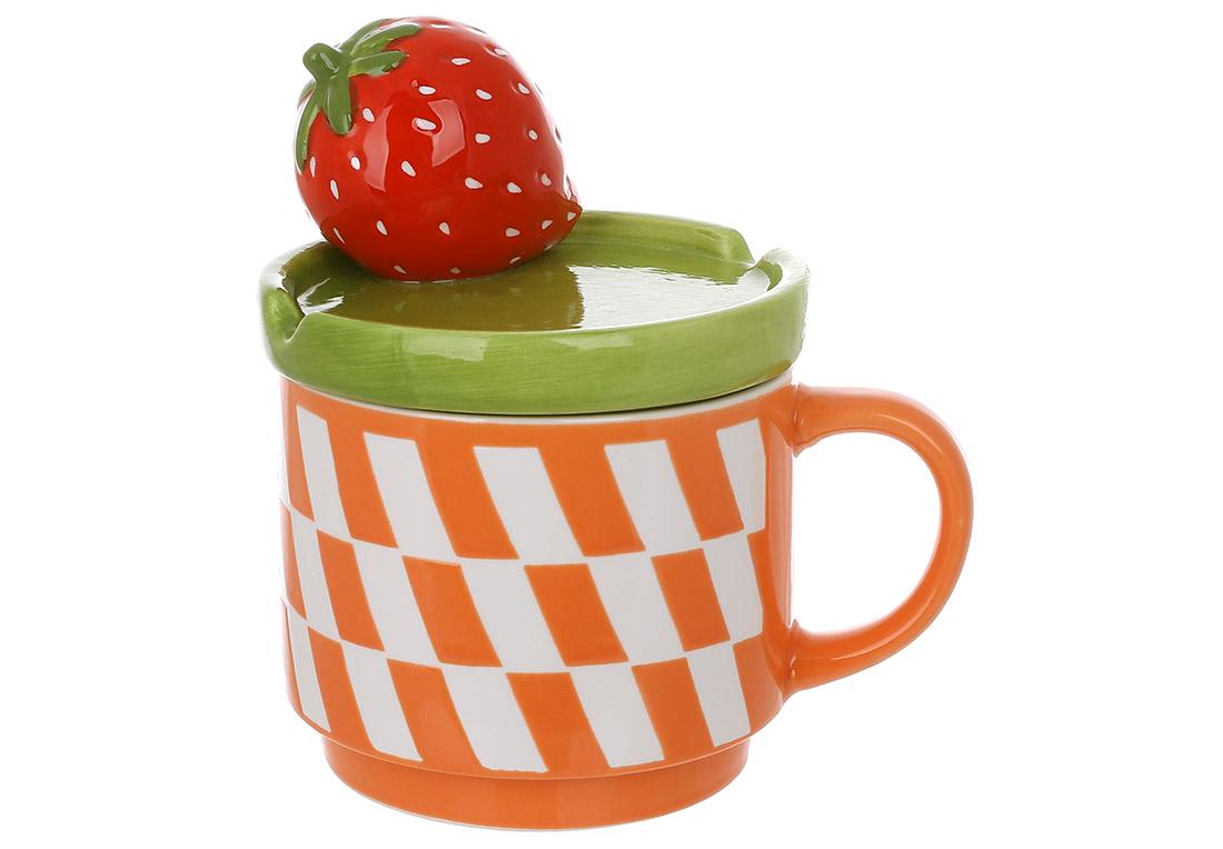 Чашка фарфоровая BonaDi Клубника с крышкой 450 мл (142-001) - фото 1