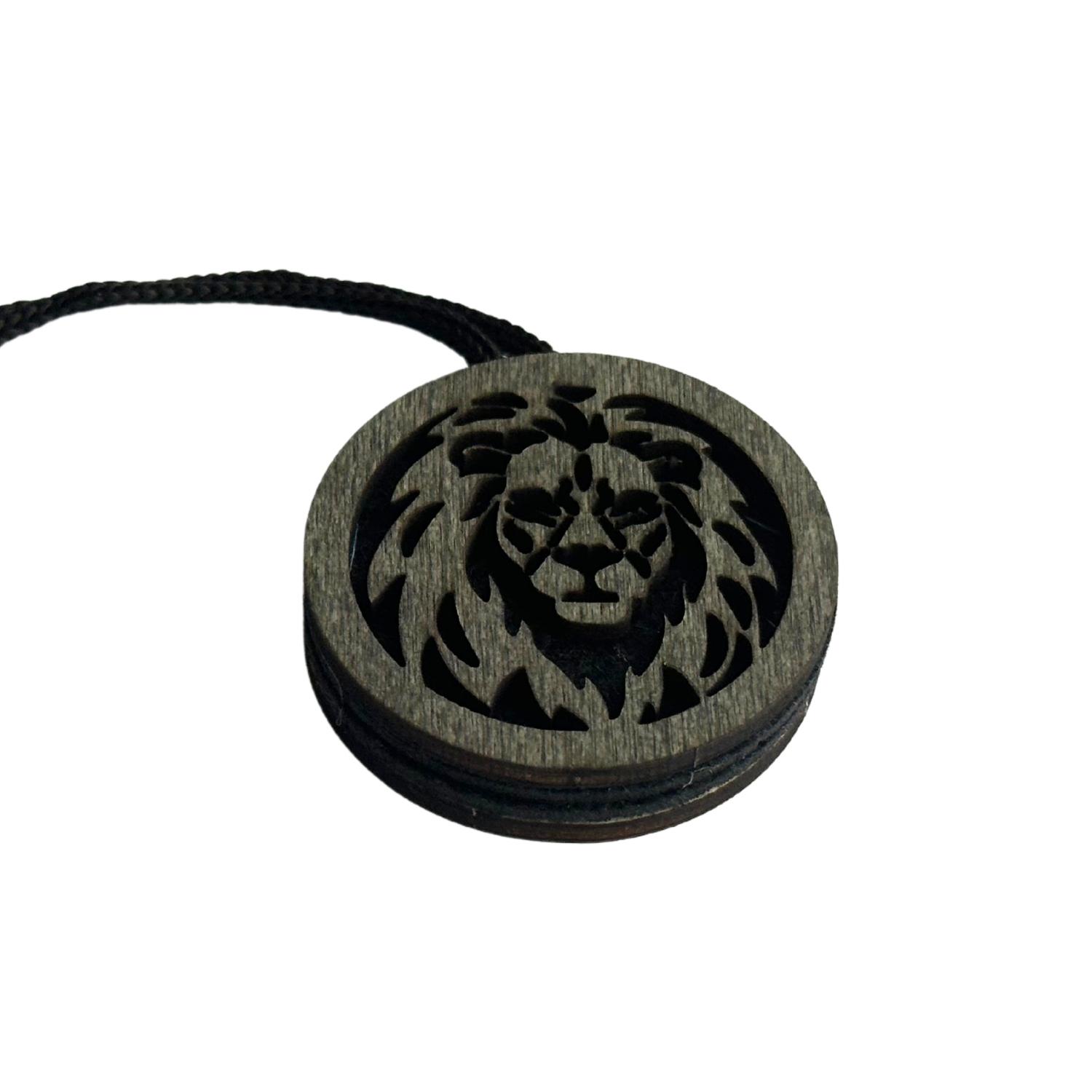 Ароматизатор в авто Лев из дерева ручной работы (2291)