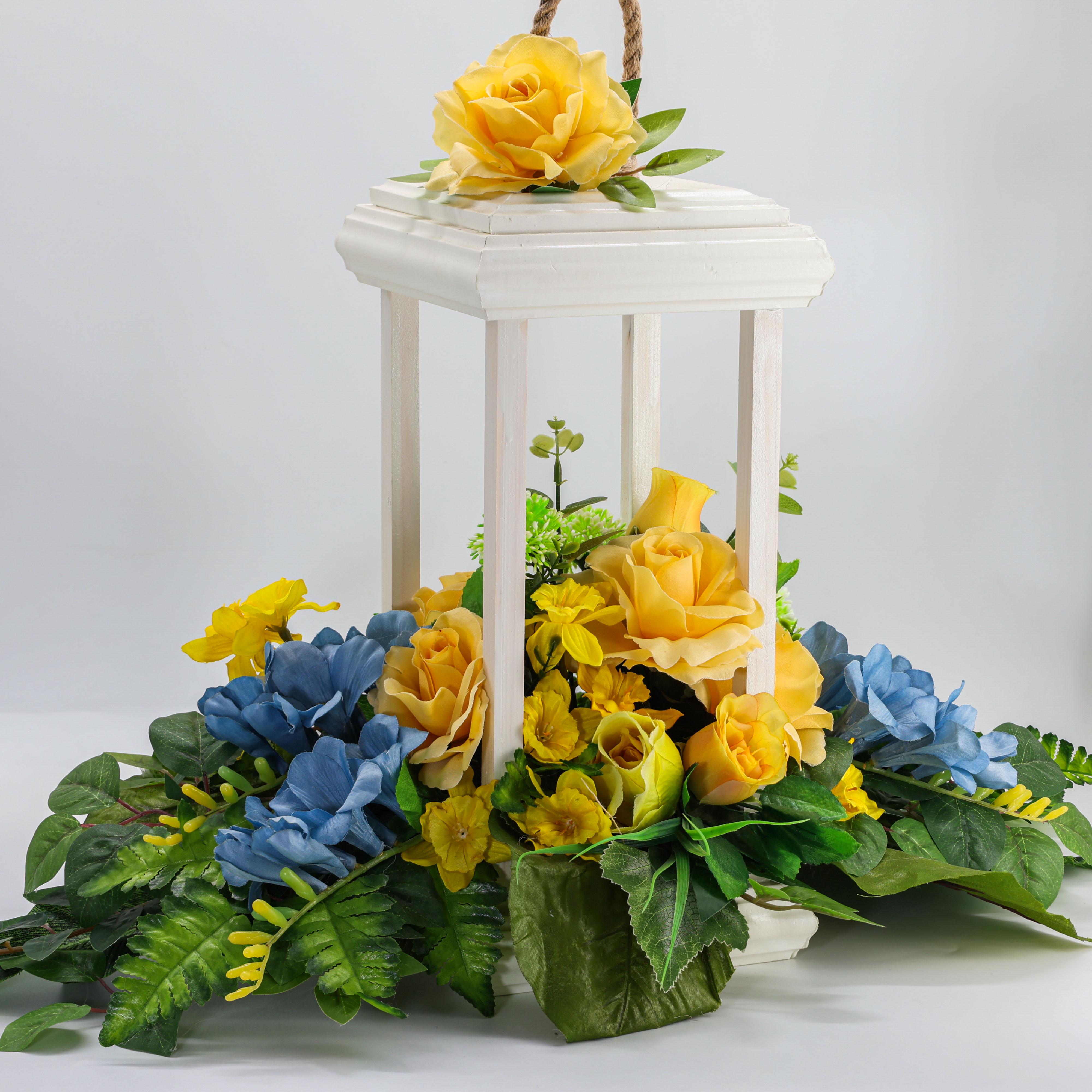 Пасхальная композиция ДАЙС из желтых и синих цветов в деревянном обрамлении 40 см (LB5040В)