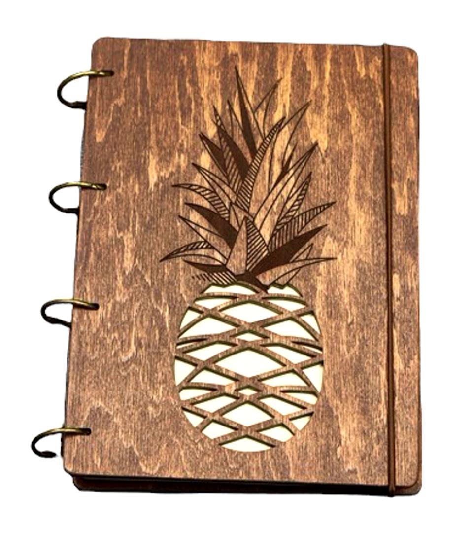 Блокнот з дерев'яною обкладинкою Ананас на проріз темний А5 60 арк. (7338)