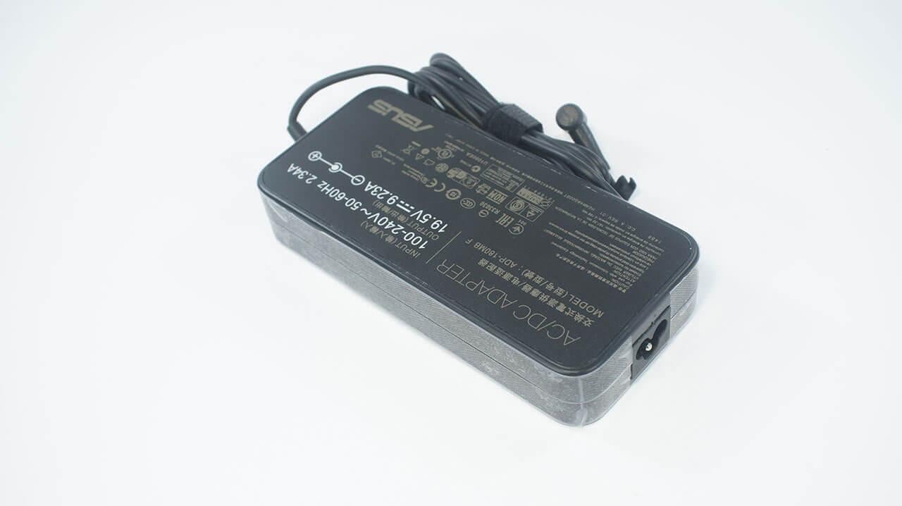 Блок питания Razer Blade Spirit 19.5V 9.23A 180W (94865) - фото 2