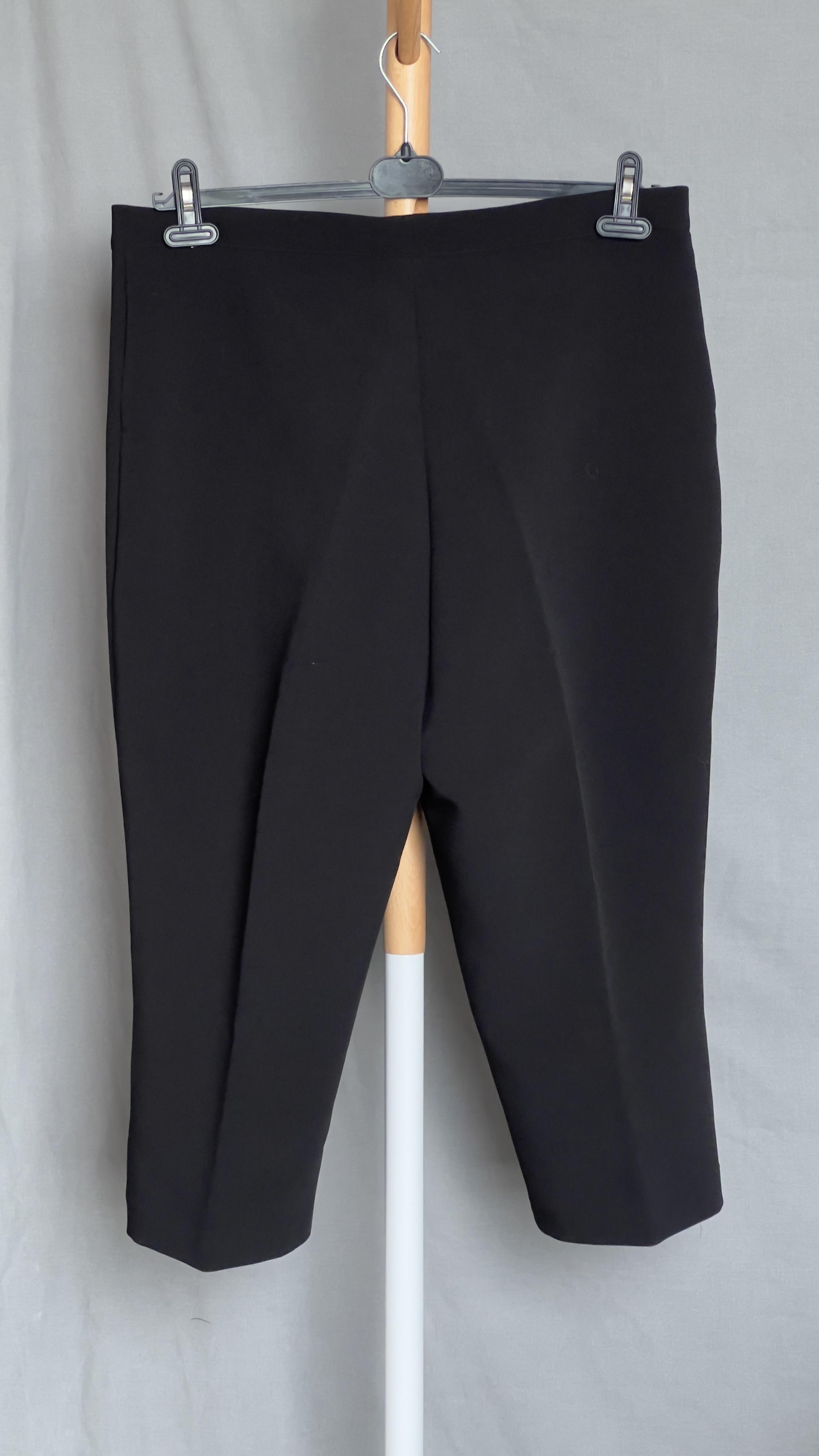 Капрі Mirolia з декоративним елементом 4XL Чорний (4477456) - фото 2 Капрі Mirolia з декоративним елементом 4XL Чорний (4477456) - фото 2