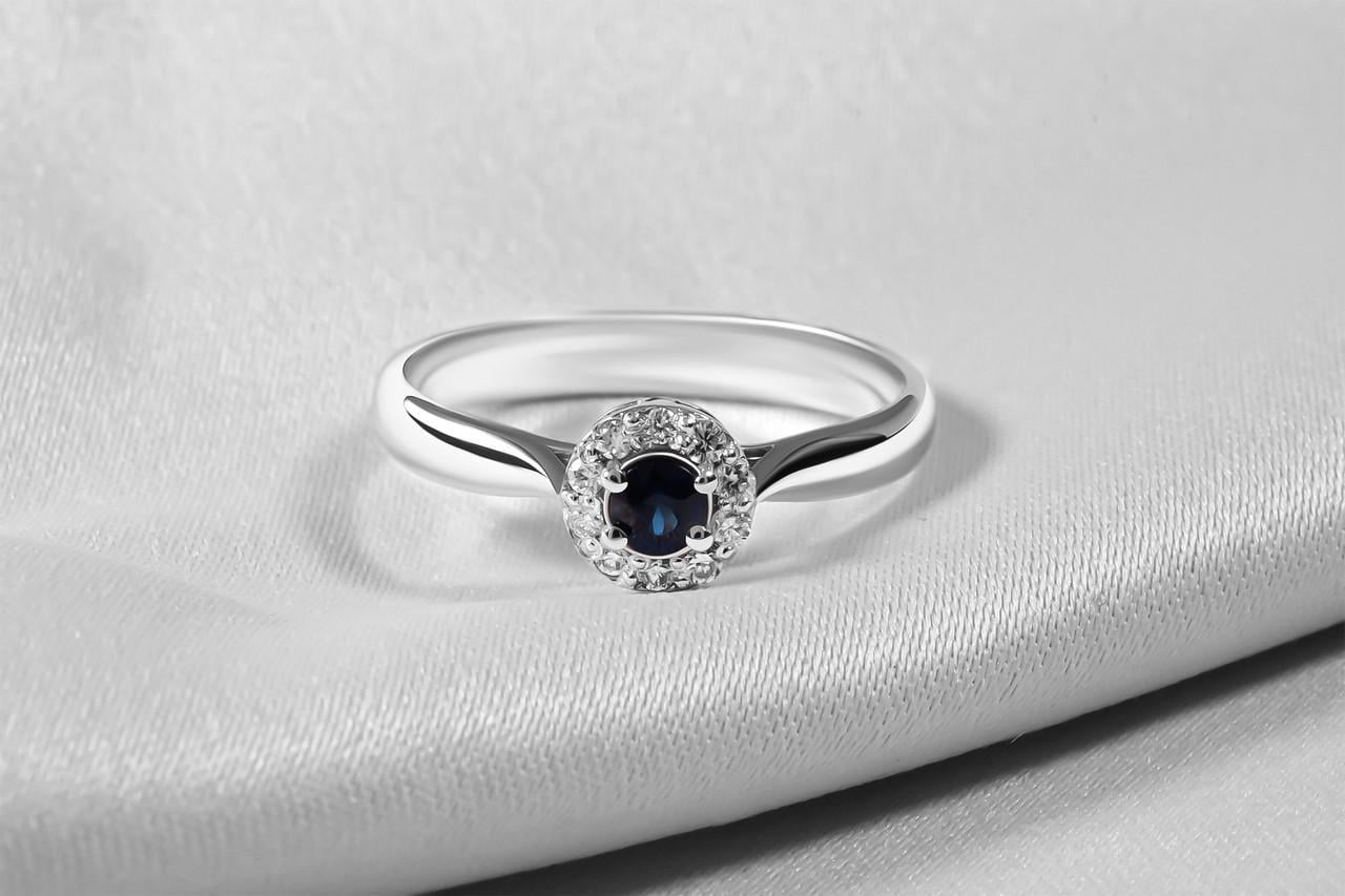 Кольцо из белого золота с сапфиром и бриллиантами K-0396 р. 17,5 (2478606545)