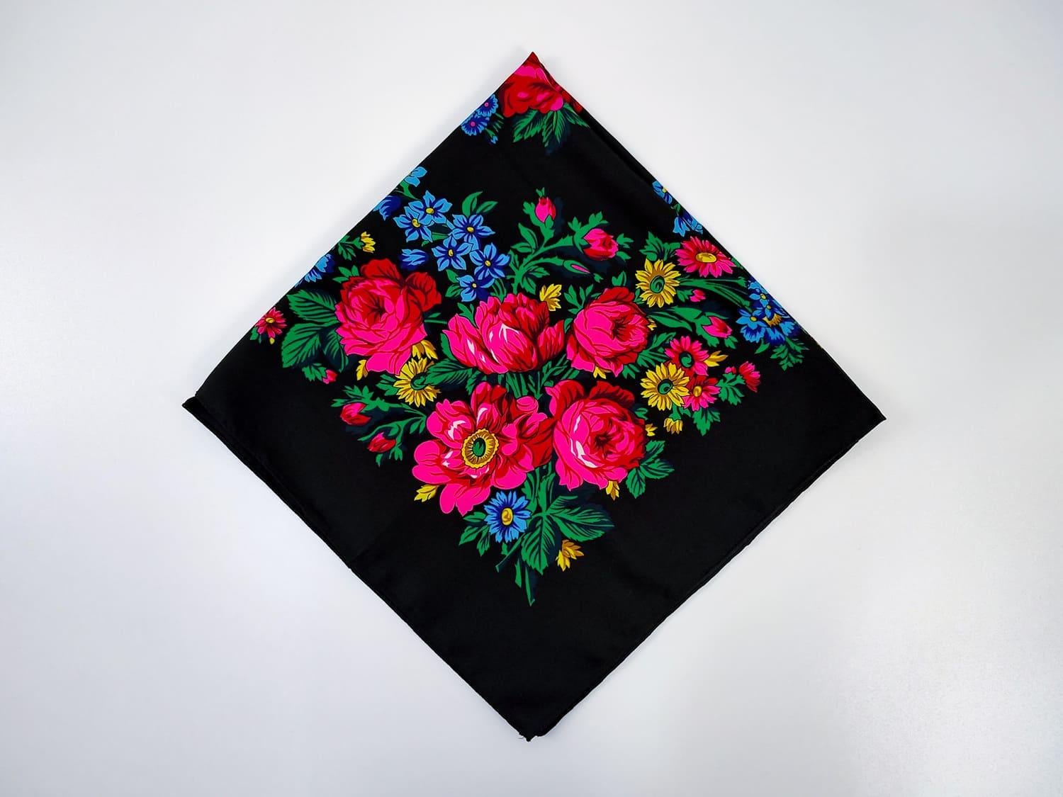 Платок Легкая классика 80x80 см Черный (ХустM273)
