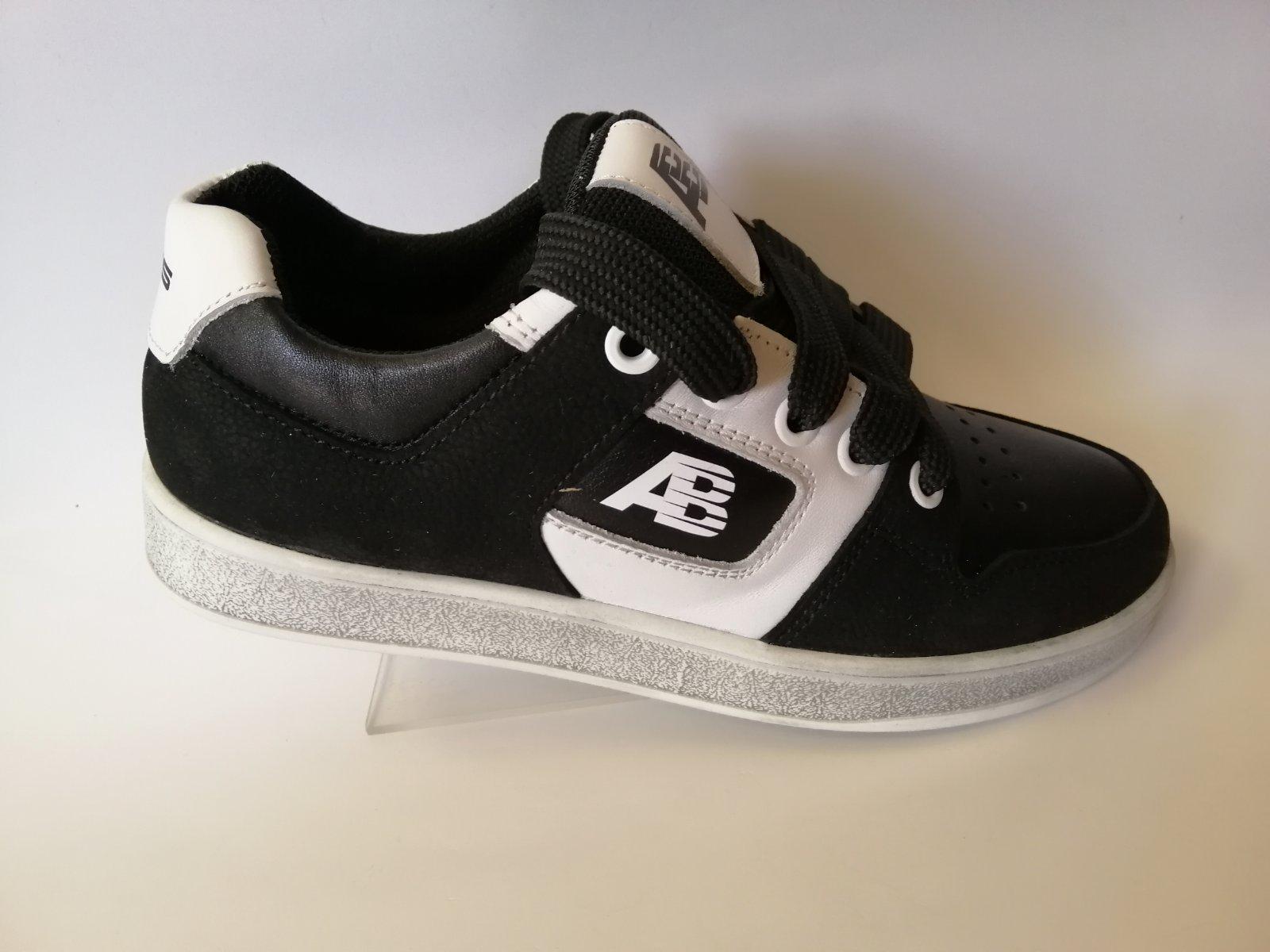 Кроссовки для мальчика Clibee р. 38-24 см Черный (10-V черн)