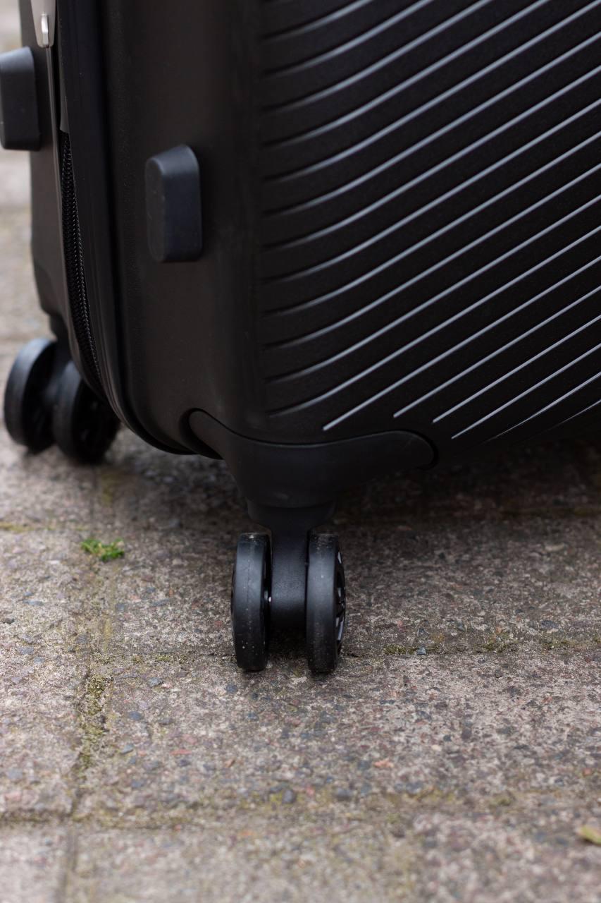 Чемодан пластиковый Nuri 2002 средний Черный (11822849) - фото 4