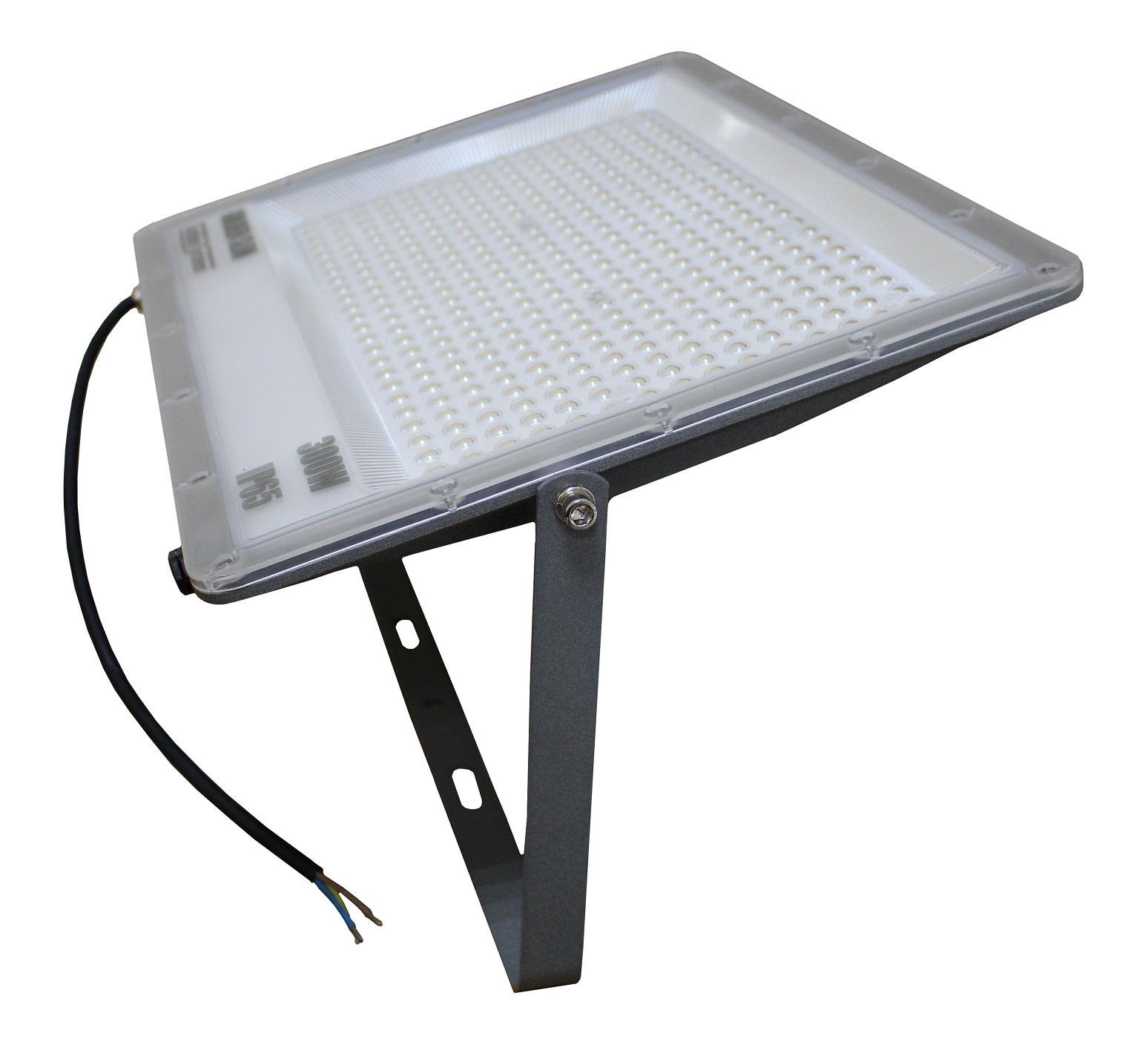 Прожектор LED TechnoSystems GOLDEN Slim 300W 220V 33000Lm 6500K IP65 (TNSy5000997) - фото 4 Прожектор LED TechnoSystems GOLDEN Slim 300W 220V 33000Lm 6500K IP65 (TNSy5000997) - фото 4