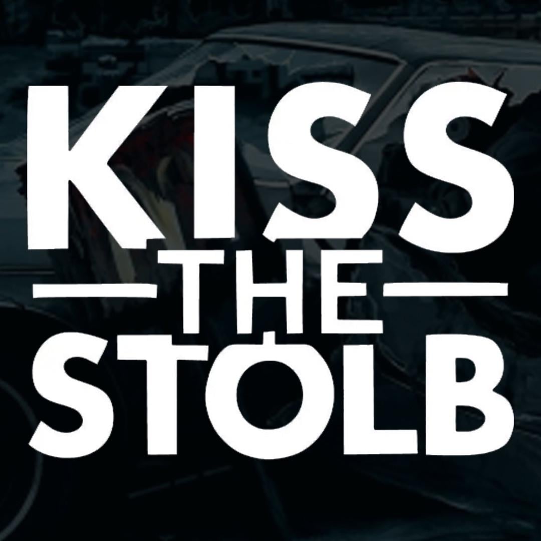 Наклейка автомобильная с надписью "Kiss the STOLB" и монтажная пленка 17х13 см (2098472978)