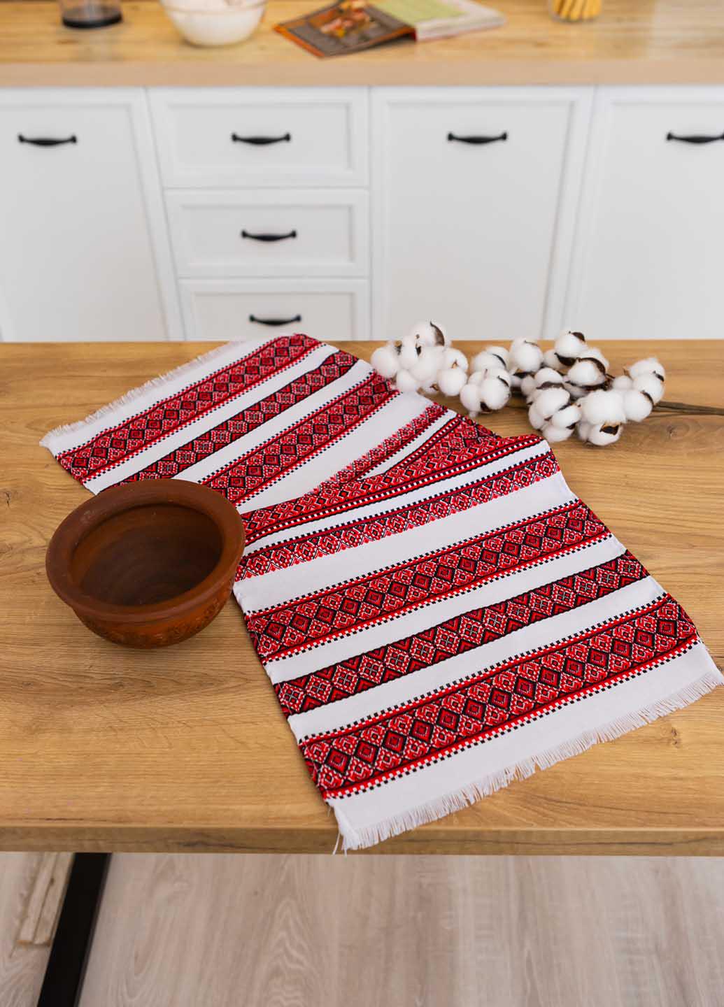 Полотенце вышитое с украинским орнаментом 75х35 см (анс5-1-35)