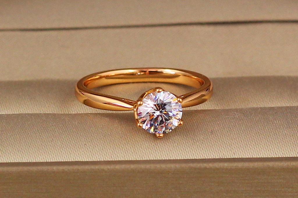 Кольцо Xuping Jewelry фианит на ножке в форме короны гладкие бока р. 19 Золотистый (1810187188)