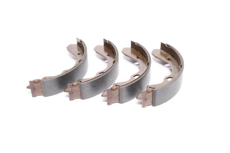Колодки тормозные барабанные Mazda 323 задние LPR 07010