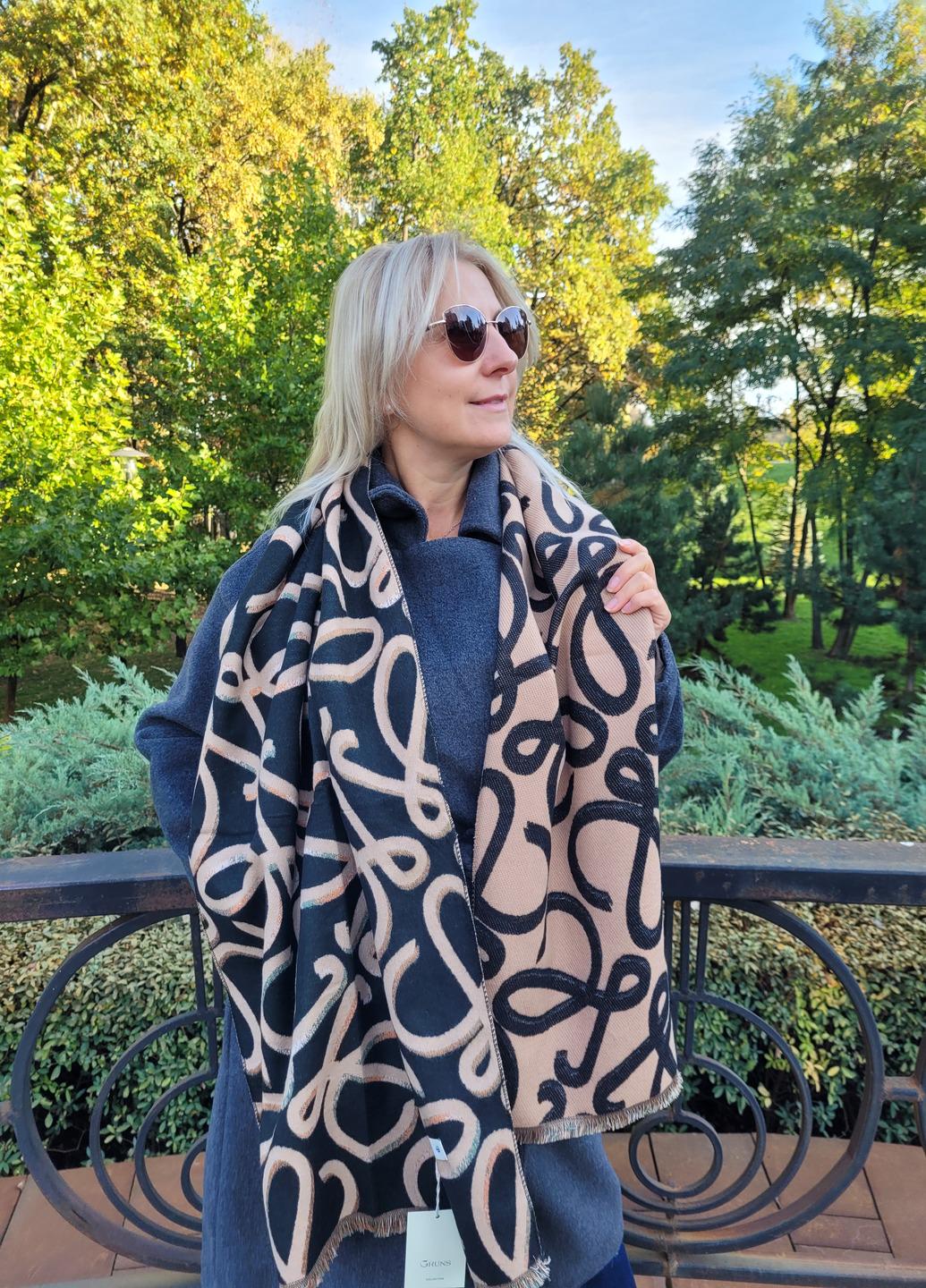 Шарф женский двухсторонний кашемировый с абстрактными линиями 180х70 см Черный карамельный (05543)