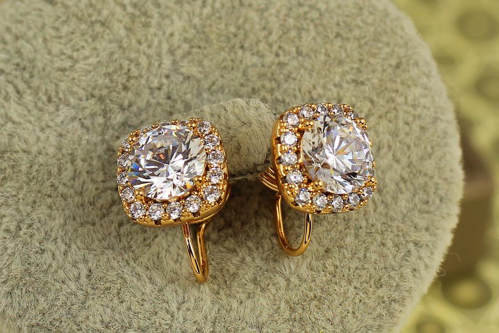 Серьги клипсы Xuping Jewelry Принцесса с белым камнем 11 мм