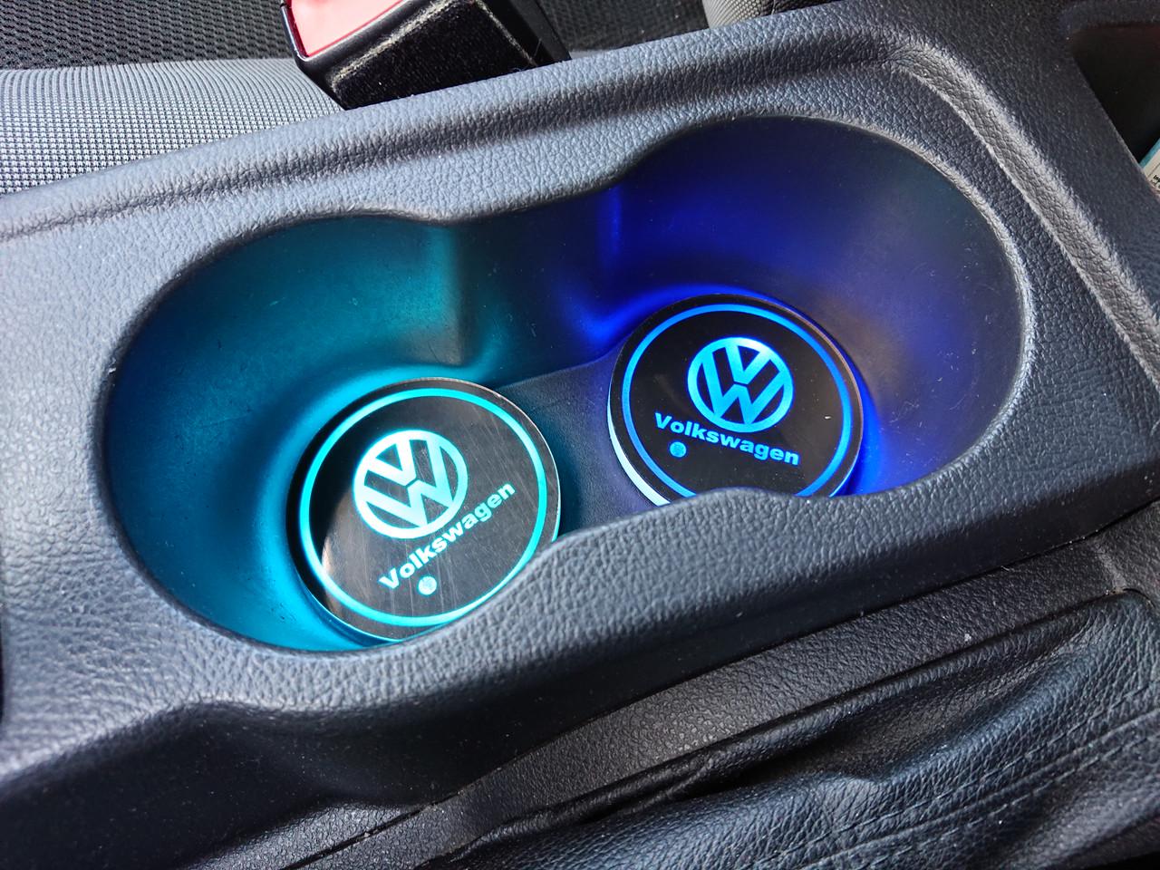 Подсветка подстаканника с логотипом автомобиля Volkswagen (1410254018)