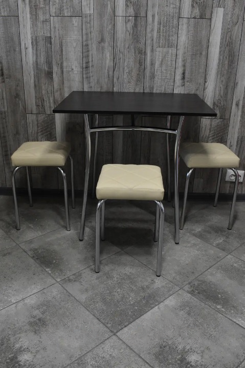 Кухонний комплект Tutty Lux Trio стіл/табурети 3 шт. в хром-корпусі 60х80х75 см Чорний/Бежевий (28374221)