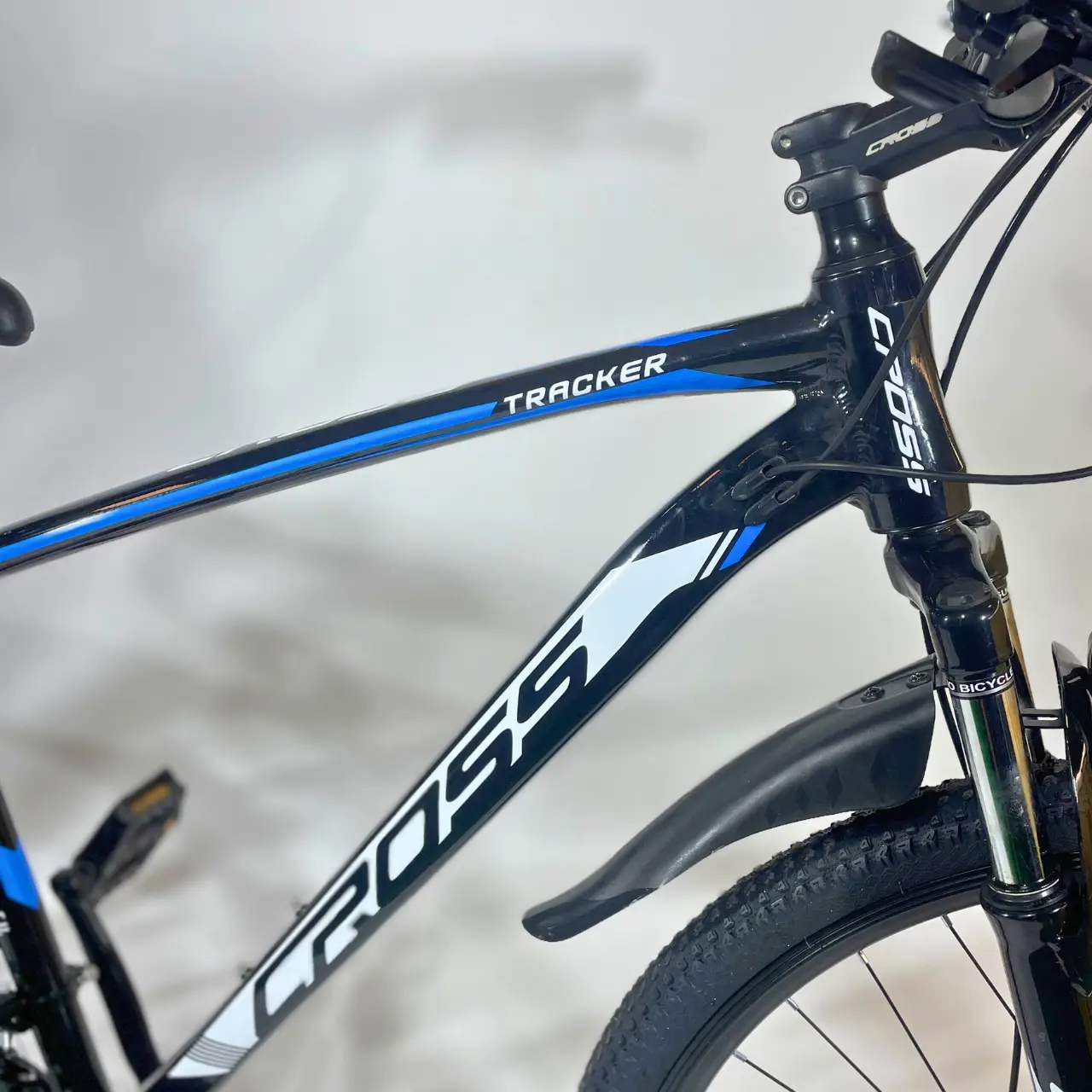 Велосипед CrossBike 26" Tracker 2025 Рама 17" Black/Blue - фото 8