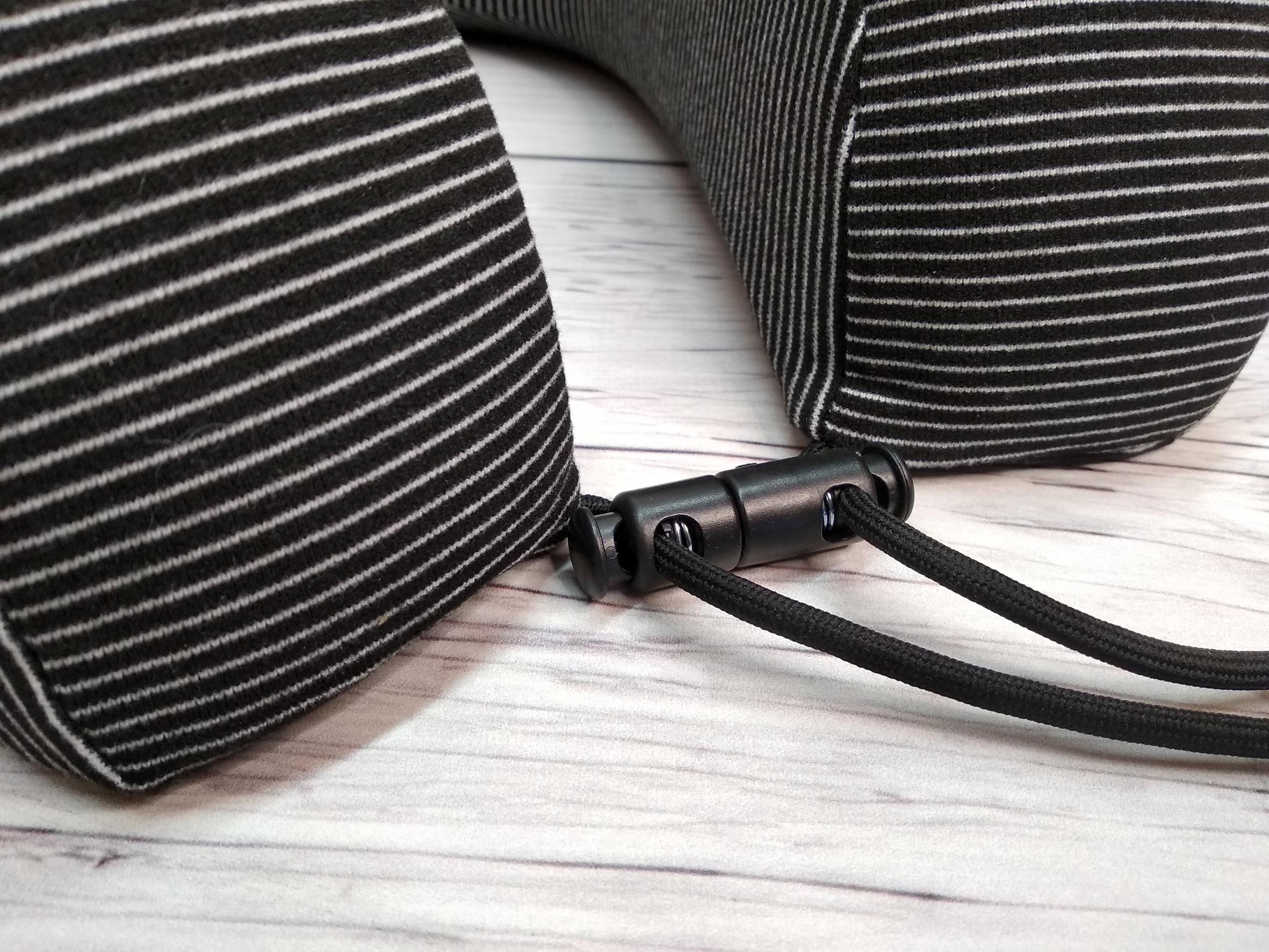 Подушка для подорожей Malloory Home 28х30 см Чорний - фото 3