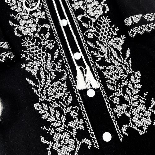 Комплект с человечком-вышиванкой для мальчика Family Tradition Белое и черное интерлок Черный (50109) - фото 3