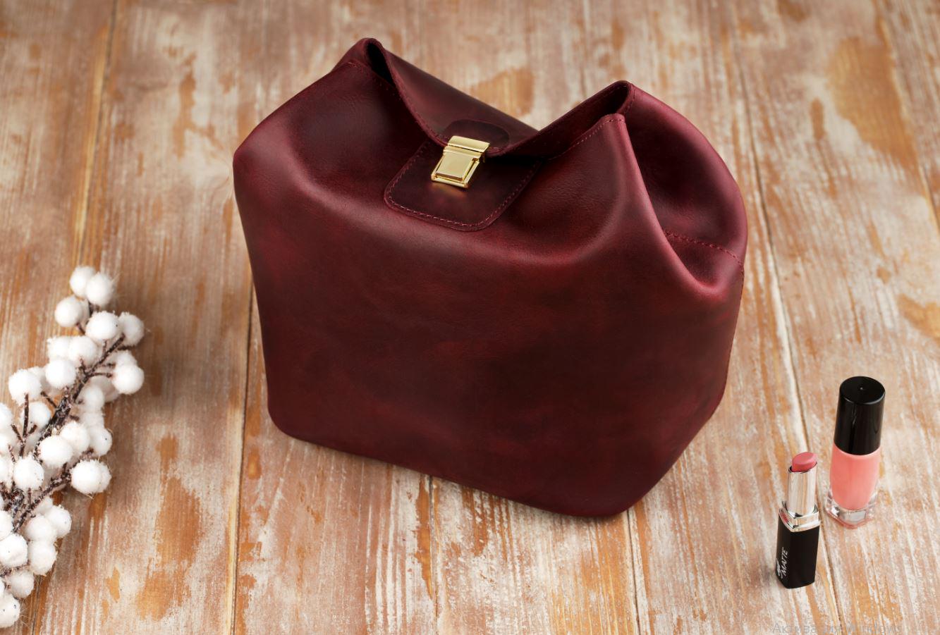 Косметичка жіноча шкіряна з персоналізацією Бордовий (751817)