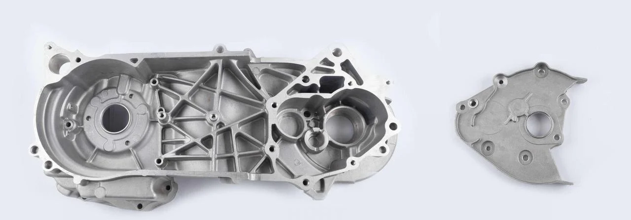 Картер KOMATCU 4T CH250 левый (2177184876)