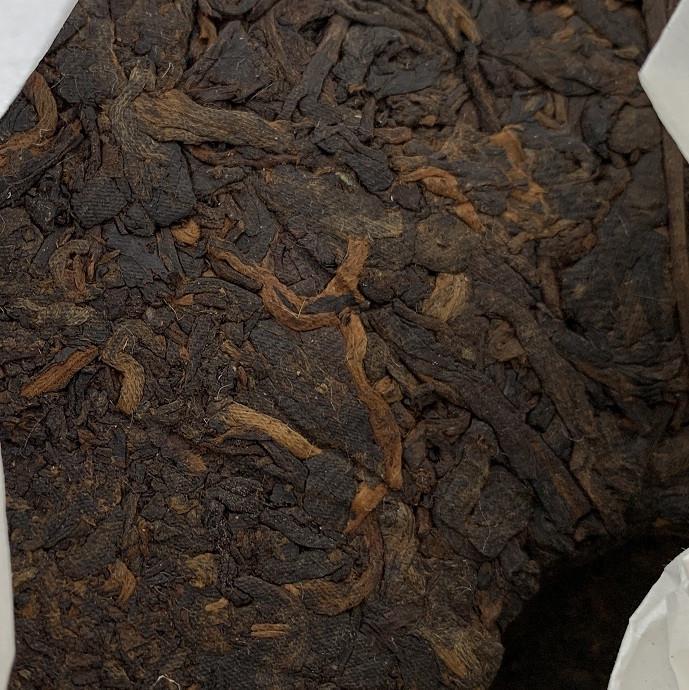 Чай Шу Пуэр Yunnan Chi Tse Beeng Cha 2017 года блин 357 г - фото 3