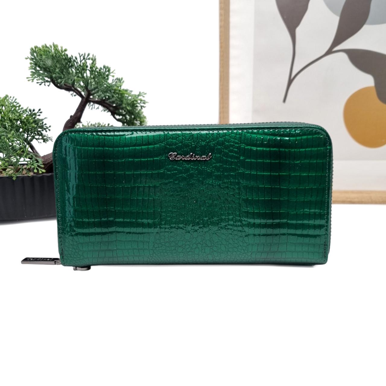 Гаманець жіночий Cardinal довгий натуральна лакована шкіра Зелений (5243-ZZ)