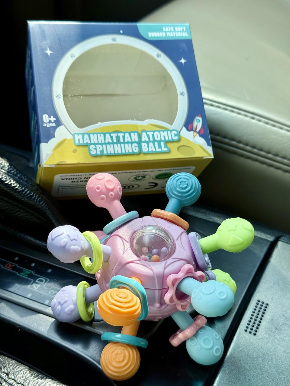 Іграшка для малюків сенсорна розвиваюча Космічний м'яч із різними фактурами та брязкальцем/гризуном (22А) - фото 3 Іграшка для малюків сенсорна розвиваюча Космічний м'яч із різними фактурами та брязкальцем/гризуном (22А) - фото 3