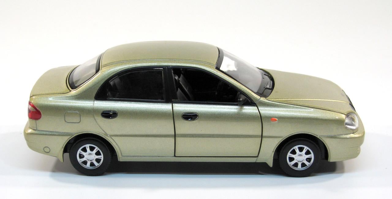 Модель металева Daewoo Lanos (7778 Oliva) - фото 6