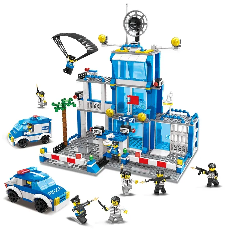 Конструктор City полицейский участок с тюрьмой/персонажами и машинками 753 дет.