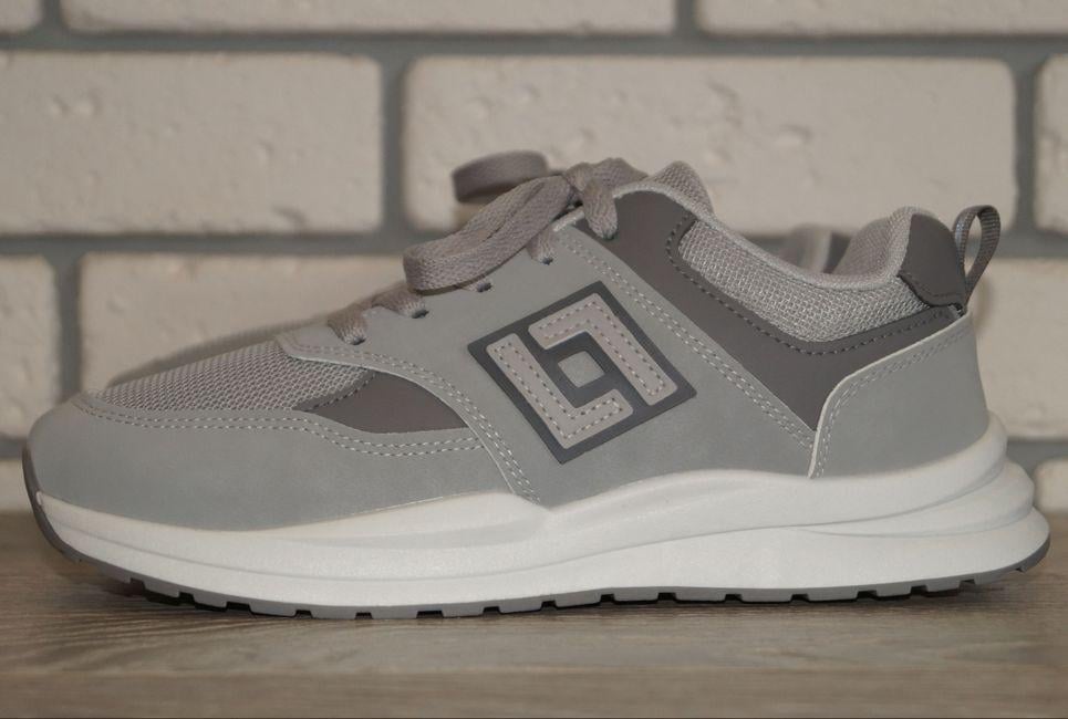Кроссовки спортивные подростковые Swin shoes р. 36 23 см Серый (31631-36) Кроссовки спортивные подростковые Swin shoes р. 36 23 см Серый (31631-36)