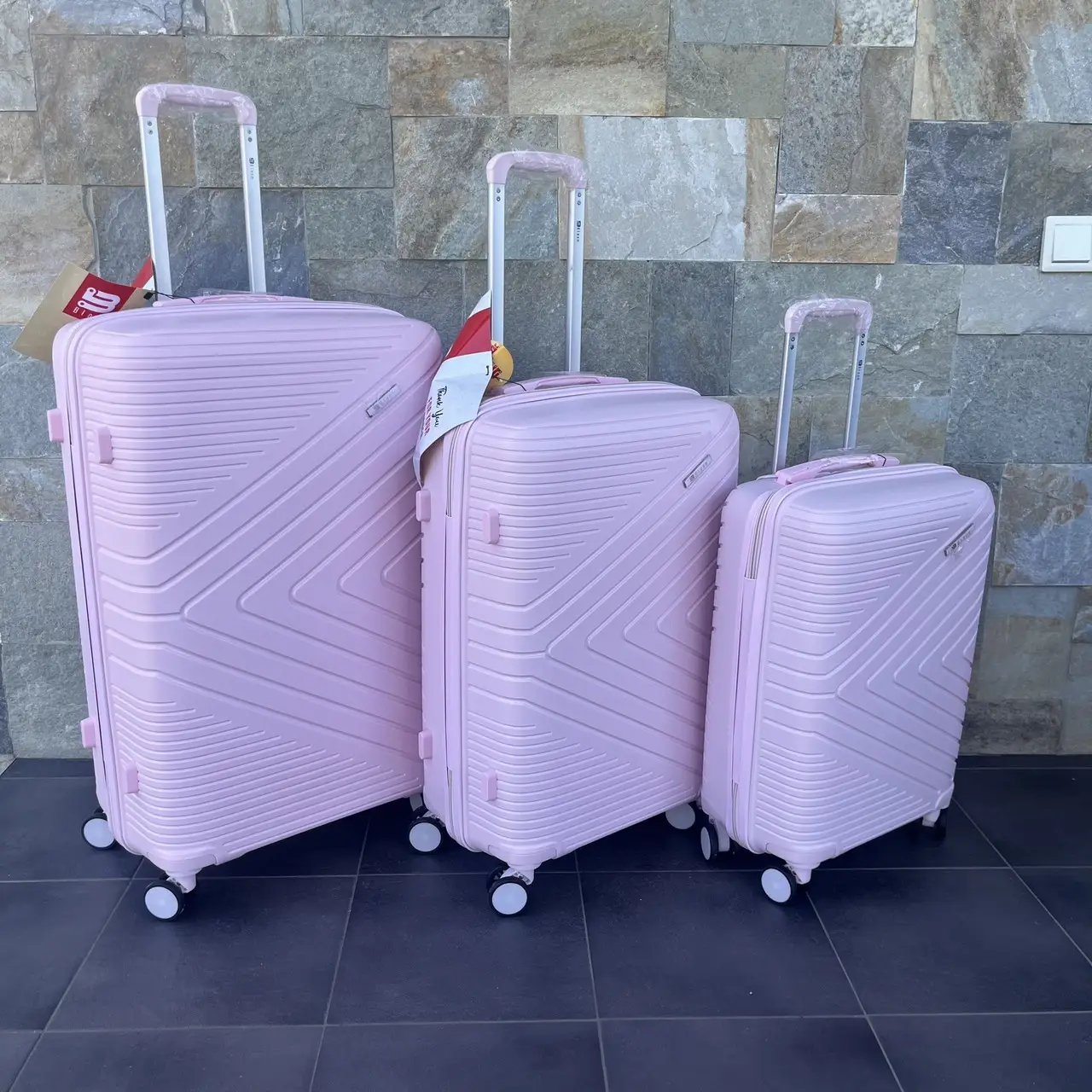 Валіза дорожня з поліпропілену Bloom 1706 середній М 63 л Рожевий - фото 6 Валіза дорожня з поліпропілену Bloom 1706 середній М 63 л Рожевий - фото 6