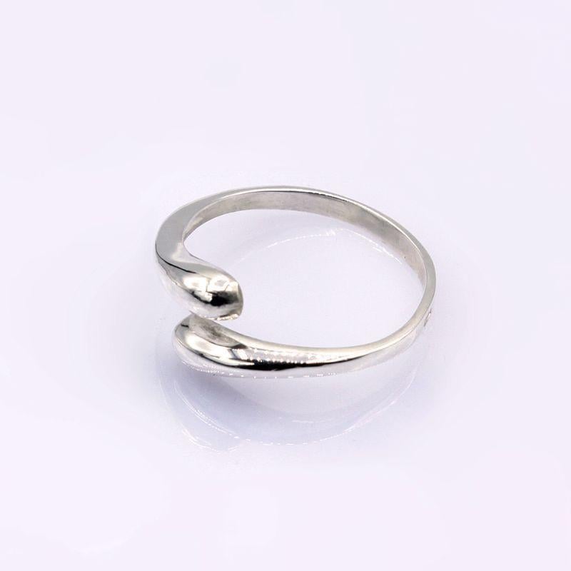 Кольцо серебряное Diva Капельки р. 19 (083к190)