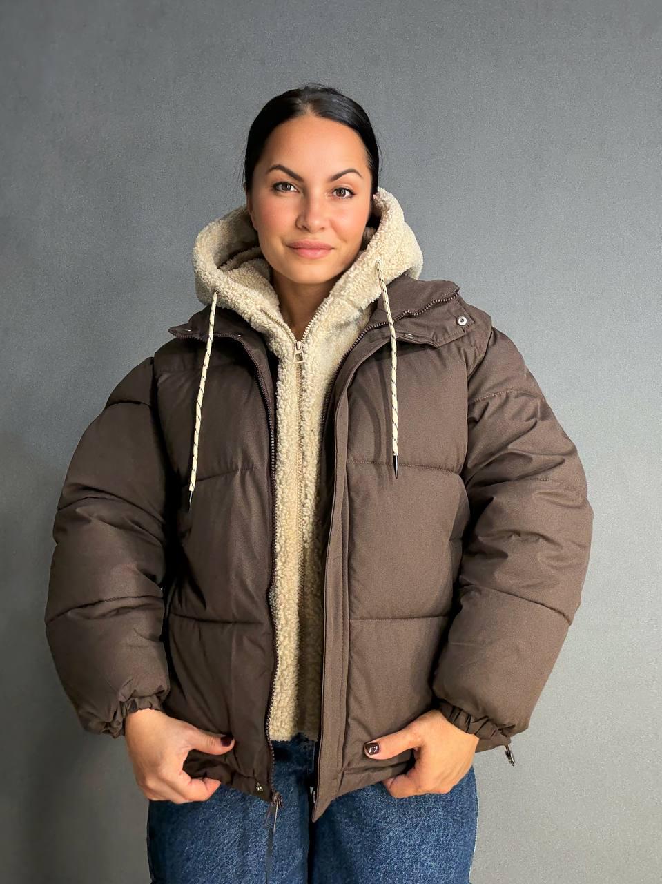 Куртка жіноча LADY YEP 8096 оверсайз з капюшоном і хутром тедді р. 44 Коричневий (4796) - фото 1
