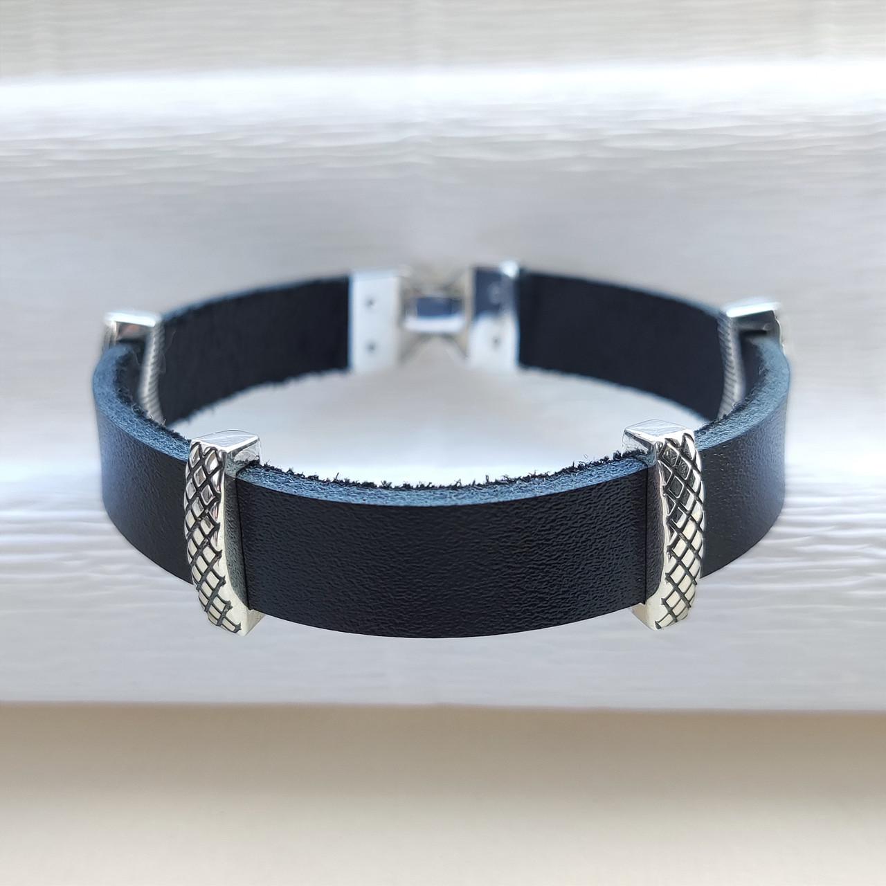 Браслет кожаный Diva с серебряными вставками 18 см (234бр18)