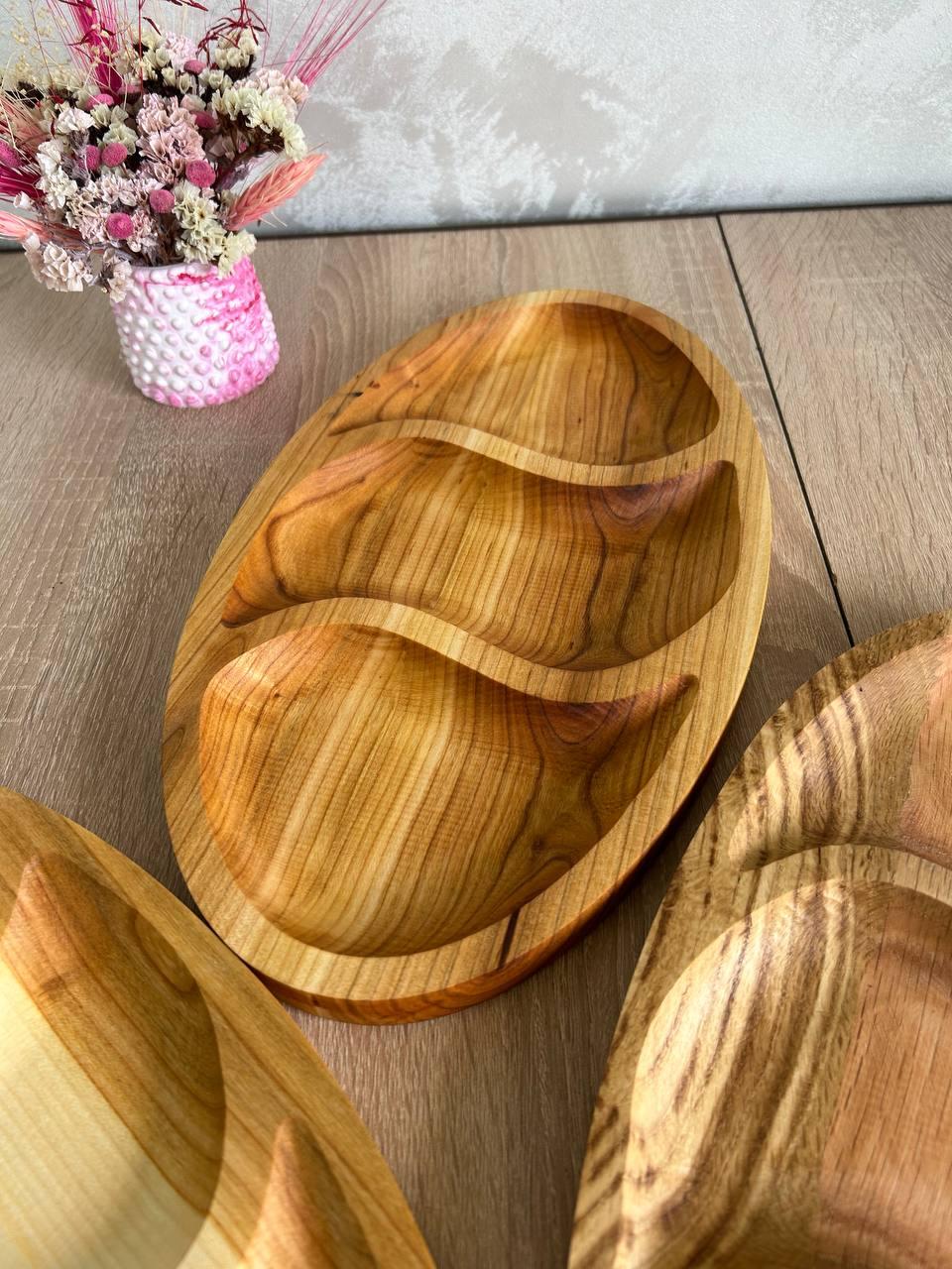 Менажница дубовая 3 секции 30x25 см (1874129758) - фото 2 Менажница дубовая 3 секции 30x25 см (1874129758) - фото 2