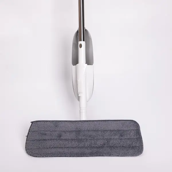 Швабра для мытья полов Household Cleaning Products с насадкой из микрофибры и распылителем Белый (147-107-HP-35015-12) - фото 10 Швабра для мытья полов Household Cleaning Products с насадкой из микрофибры и распылителем Белый (147-107-HP-35015-12) - фото 10