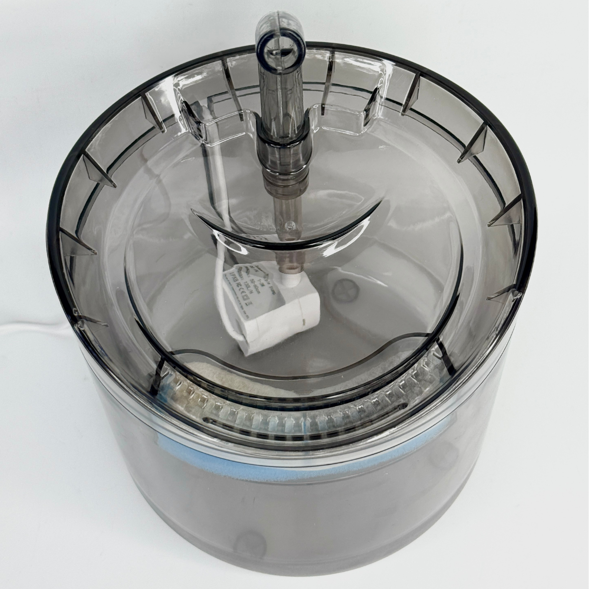 Фонтан-поилка NPET РР-150 с циркуляцией и очисткой воды для домашних животных 2 л - фото 4