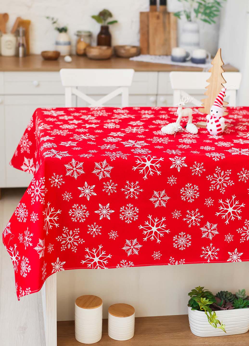 Скатертина новорічна бавовняна Сніжинки білі на червоному середній стіл 1,5х1,8 м (сбч18) - фото 1 Скатертина новорічна бавовняна Сніжинки білі на червоному середній стіл 1,5х1,8 м (сбч18) - фото 1