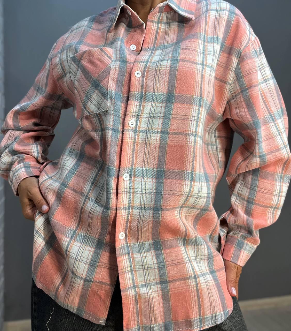 Рубашка женская Baoyu 225 клетчатая оверсайз фланель удлиненная спинка OS Розовый (2607) - фото 1 Рубашка женская Baoyu 225 клетчатая оверсайз фланель удлиненная спинка OS Розовый (2607) - фото 1