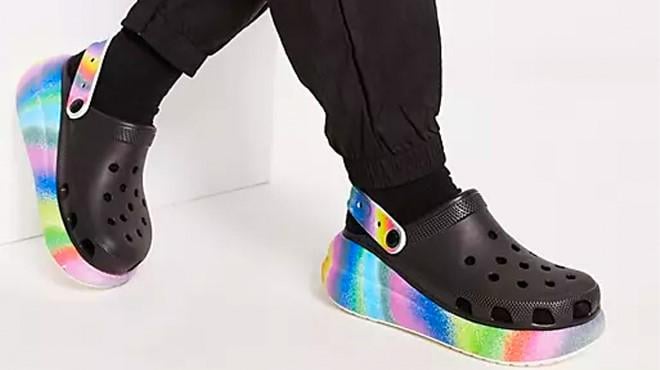 Сабо Crocs Classic Crush Spray Dye р. W10/EUR 40-41 Black/Multicolor (9367859) - фото 13