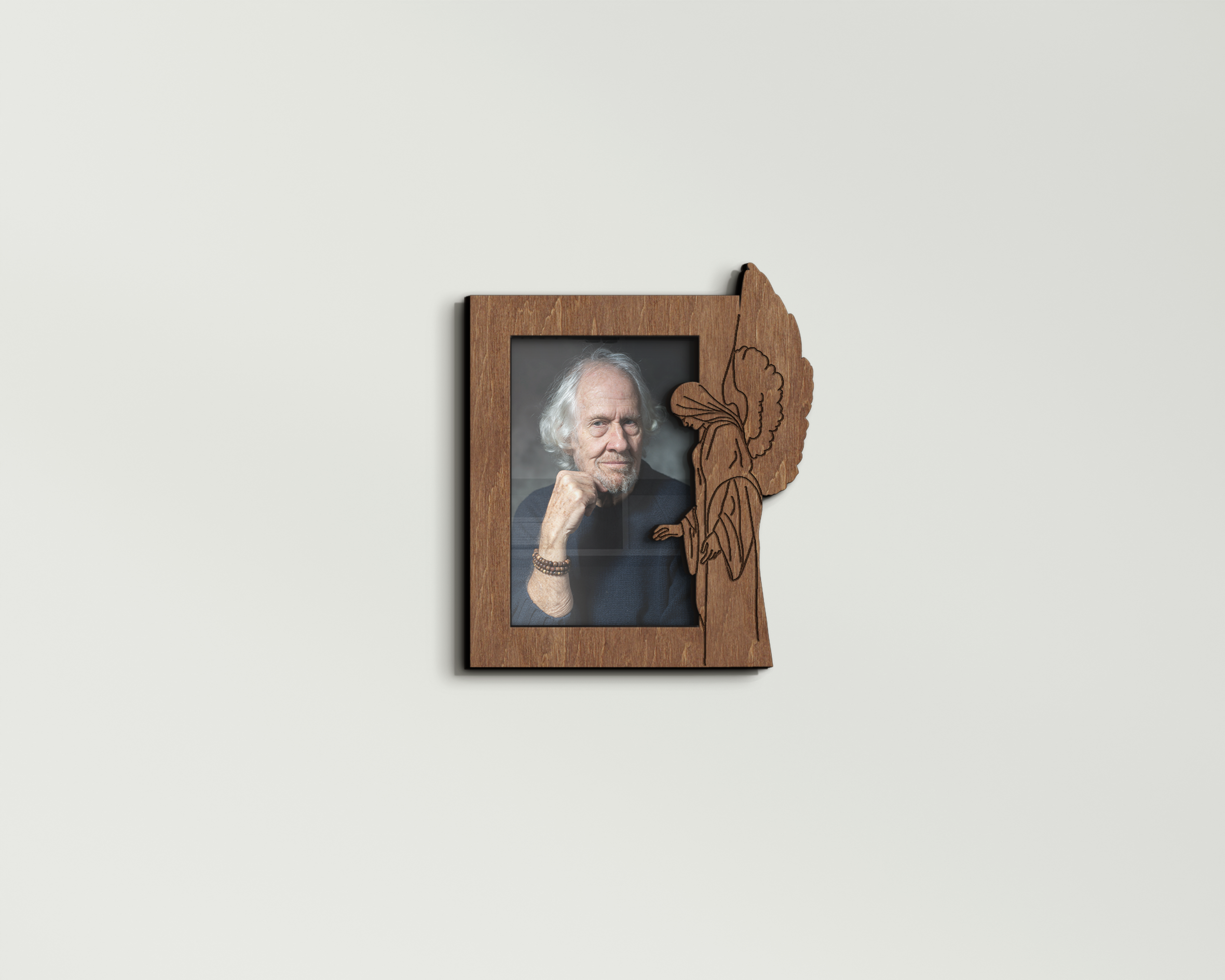 Фоторамка меморіальна The Frame Depot з гравіюванням ангела Коричневий (memorial_4x6_frame-2) - фото 1 Фоторамка меморіальна The Frame Depot з гравіюванням ангела Коричневий (memorial_4x6_frame-2) - фото 1