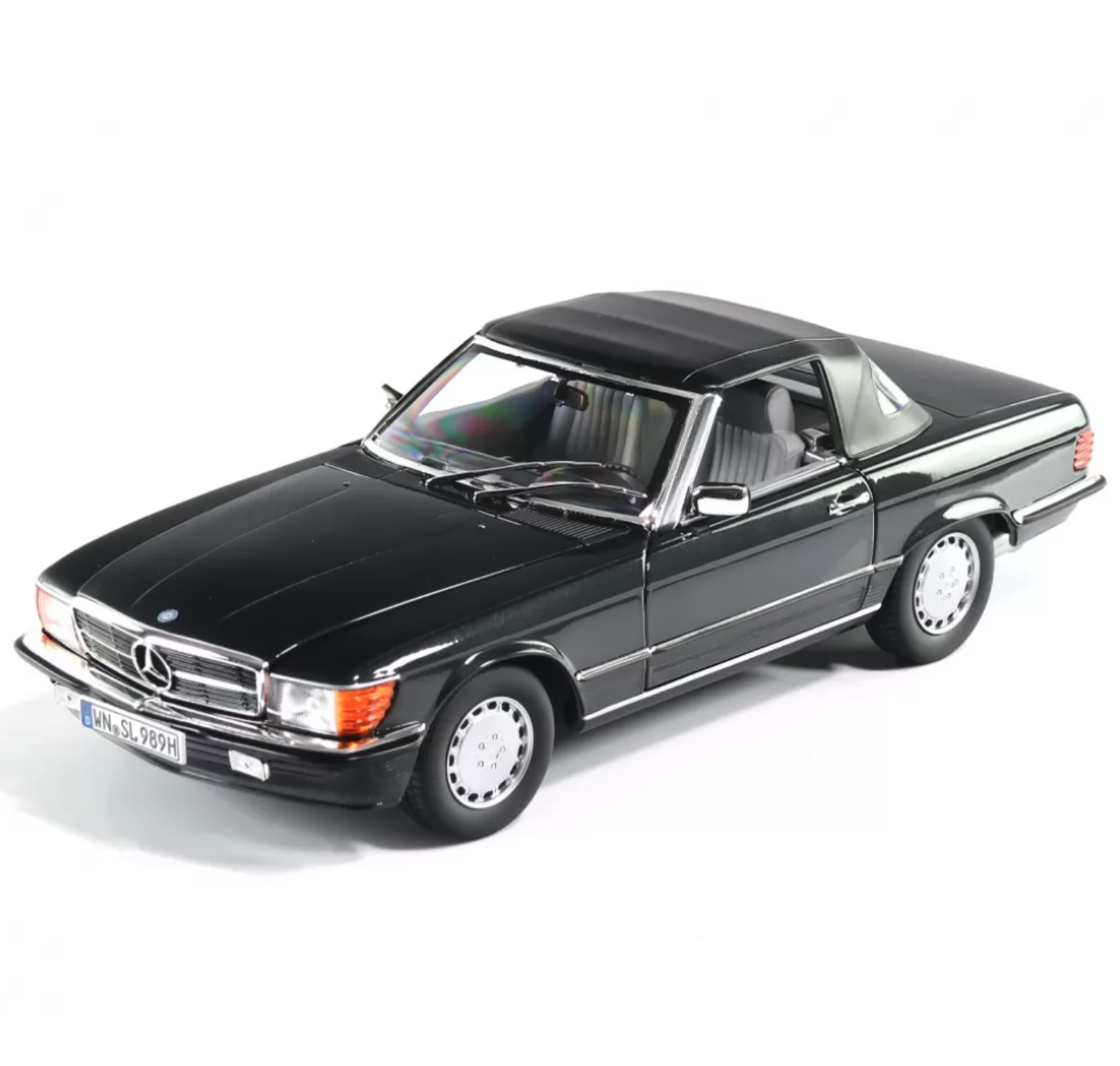 Модель автомобиля Mercedes-Benz 300 SL R107 1985-1989 1:18 Blue/Black (B66040678) - фото 2