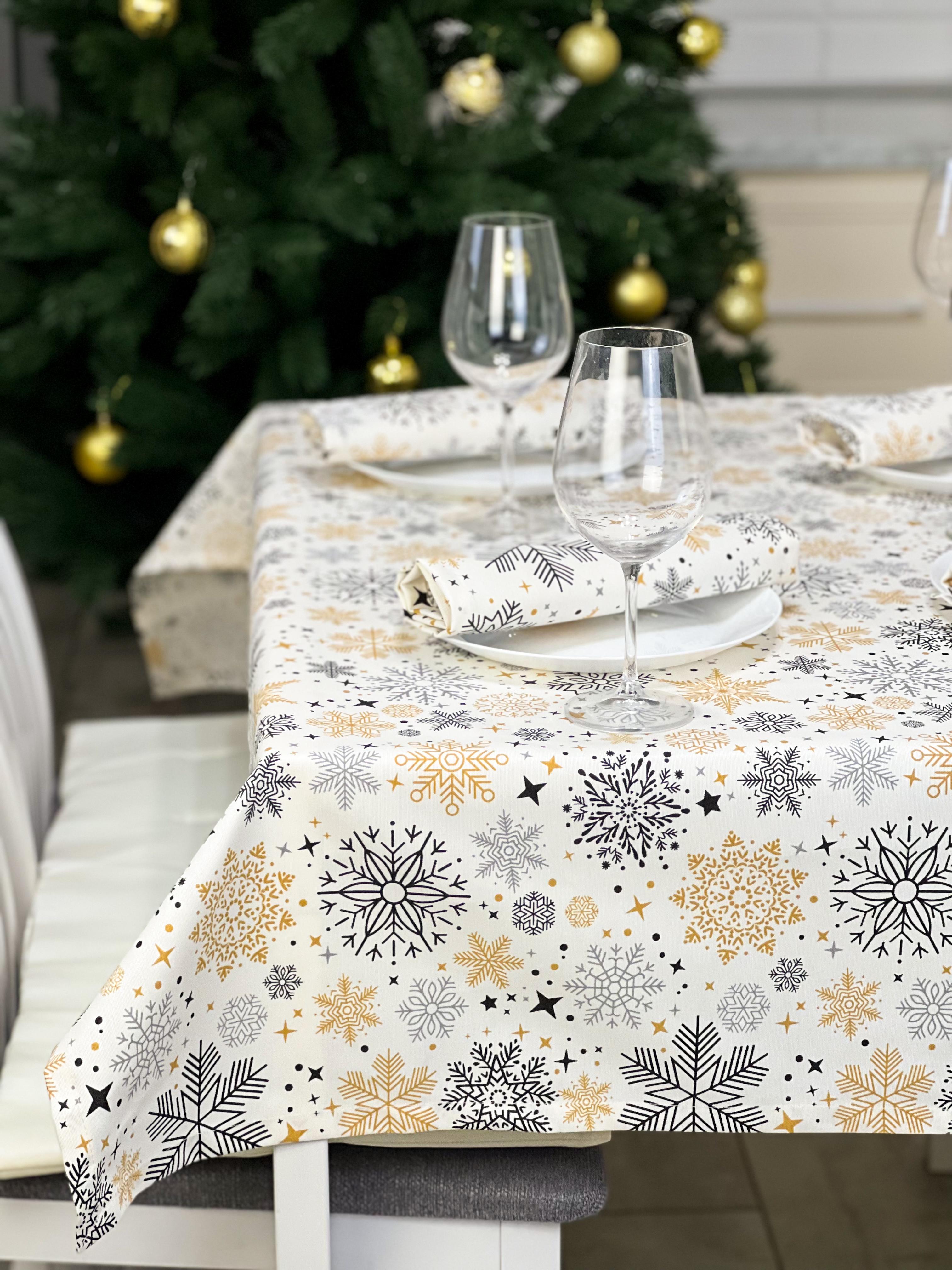 Скатертина новорічна водовідштовхувальна з принтом Завірюха 130x100 см/2 серветок 30x40 см Бежевий (846-5)