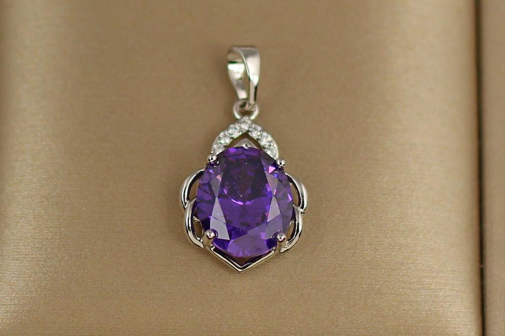 Кулон Xuping Jewelry Сицилия с фиолетовым камнем 1,9 см Серебристый (29738427)