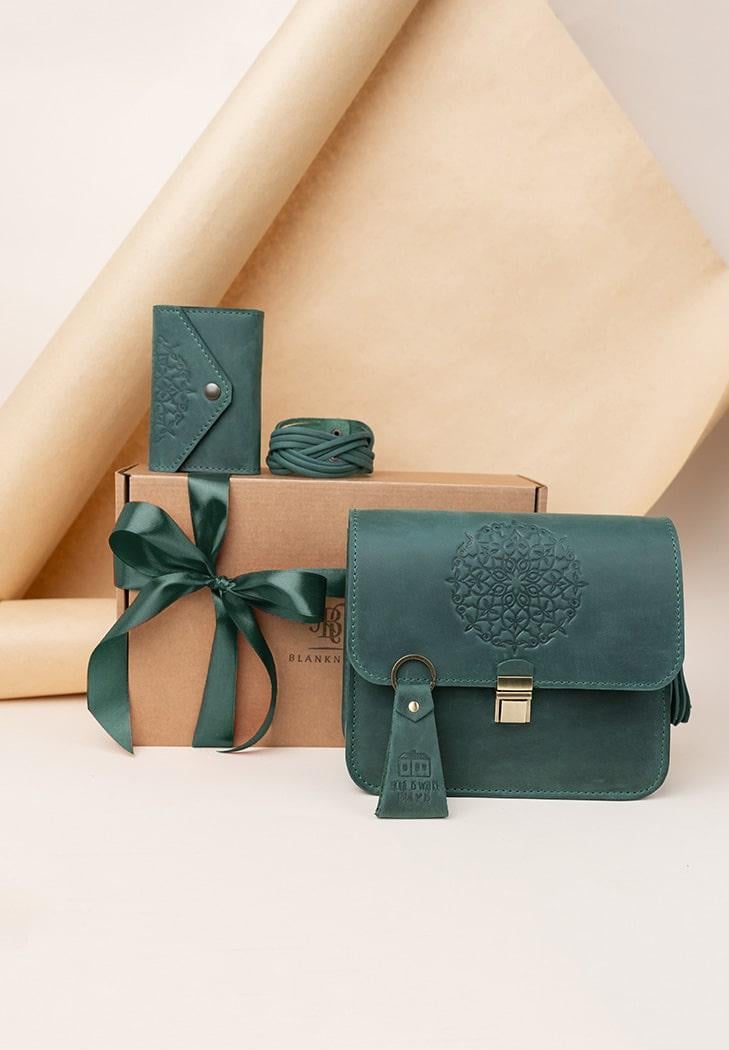 Набор кожаных аксессуаров женский подарочный : Монреаль (A-026237)