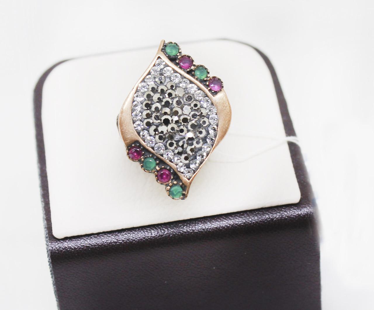 Кольцо серебряное с изумрудом/рубином и кубическим цирконием р. 16,5 7,3 г (1044048081) Кольцо серебряное с изумрудом/рубином и кубическим цирконием р. 16,5 7,3 г (1044048081)