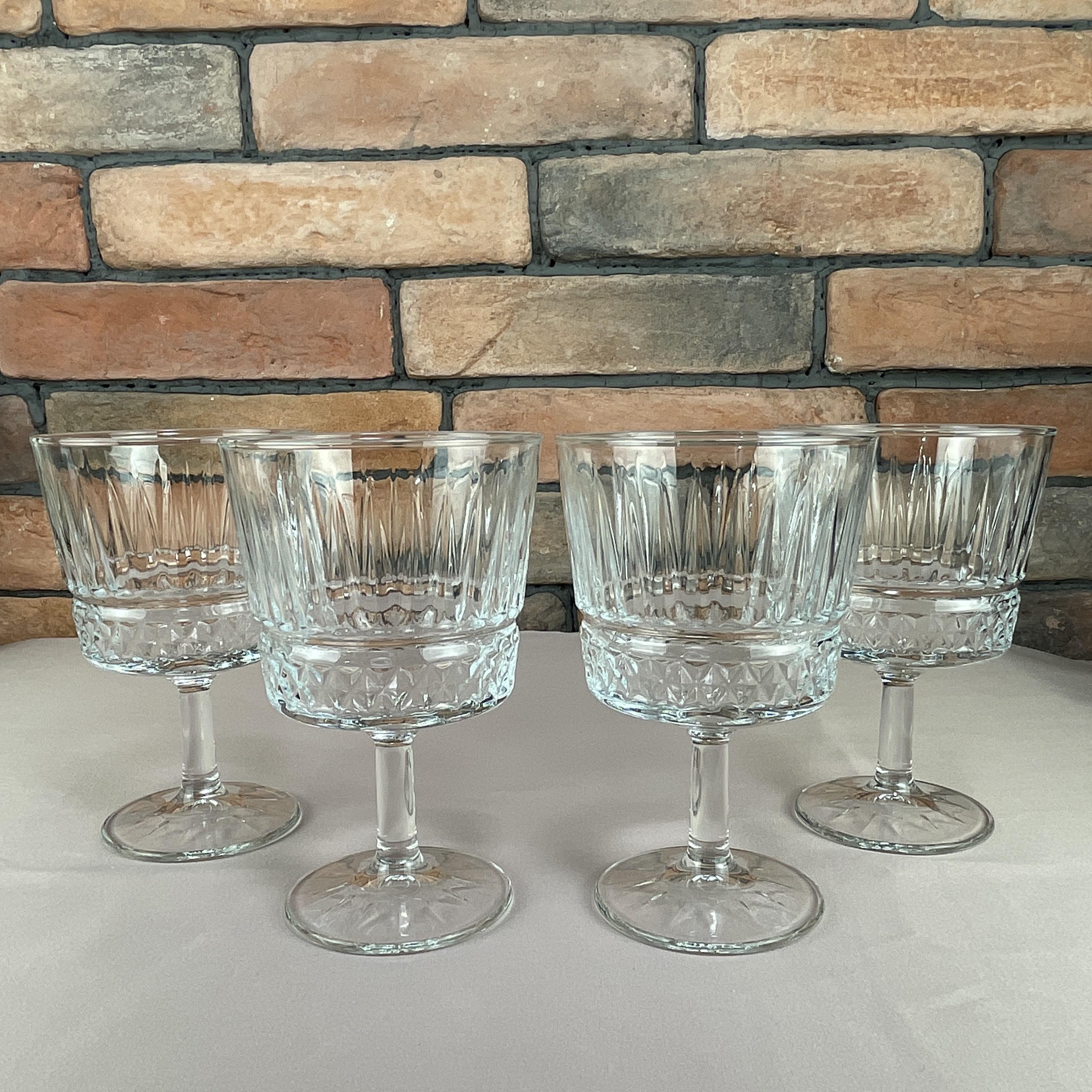 Набор бокалов на низкой ножке для коктейлей Pasabahce Elysia ПУ 440455 4 шт. 260 мл - фото 5 Набор бокалов на низкой ножке для коктейлей Pasabahce Elysia ПУ 440455 4 шт. 260 мл - фото 5