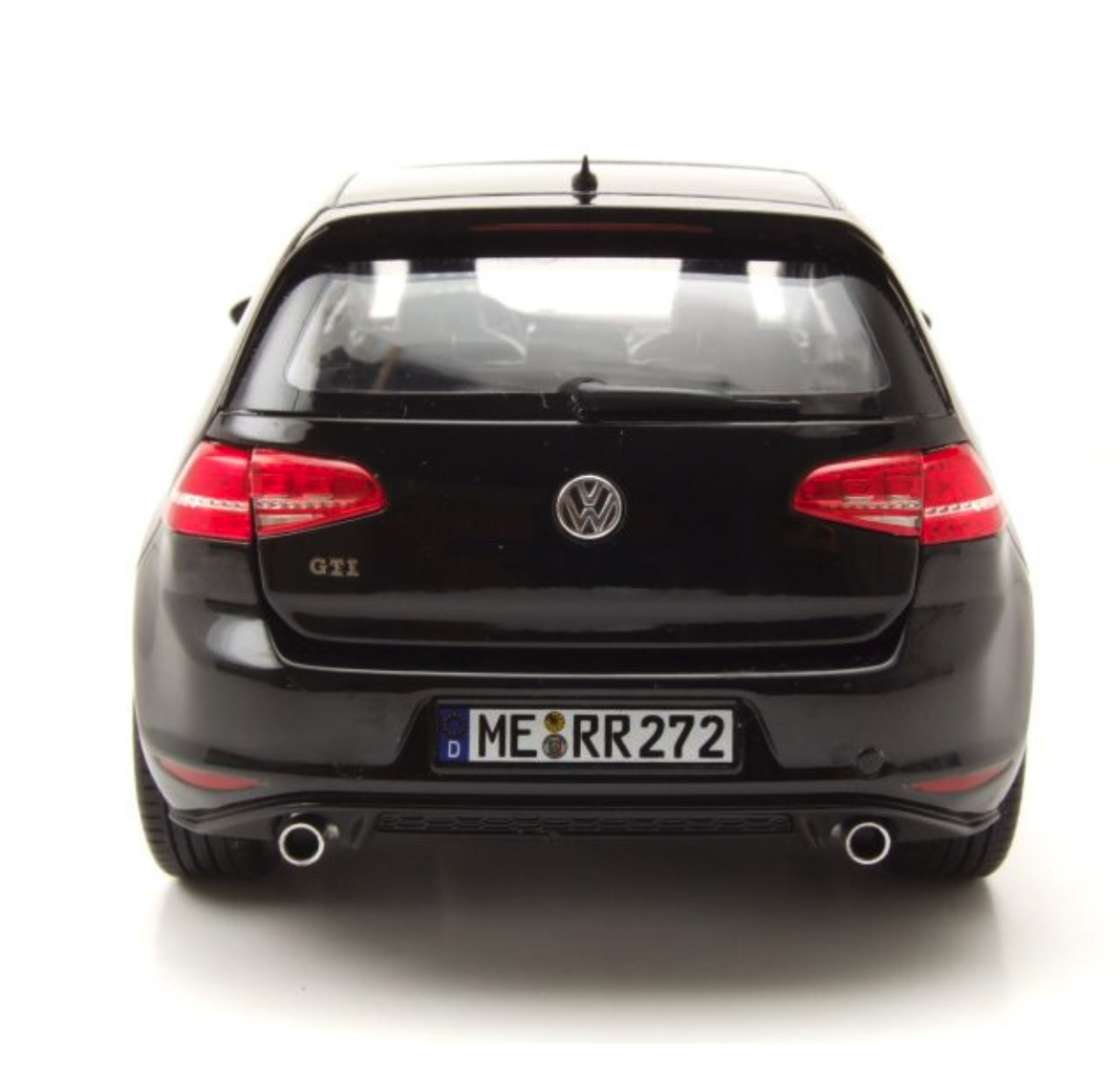Модель автомобиля Norev 1:18 Volkswagen Golf 7 GTI 3d Black (188550) - фото 7 Модель автомобиля Norev 1:18 Volkswagen Golf 7 GTI 3d Black (188550) - фото 7