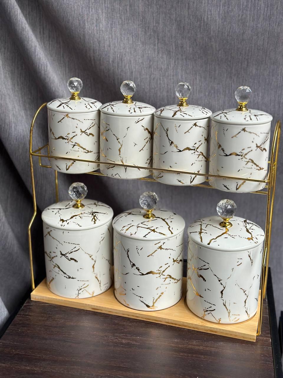 Набір банок для сипучих продуктів YiWu HP-1215 на металевій підставці 300 мл і 700 мл 8 пр. Білий - фото 5 Набір банок для сипучих продуктів YiWu HP-1215 на металевій підставці 300 мл і 700 мл 8 пр. Білий - фото 5